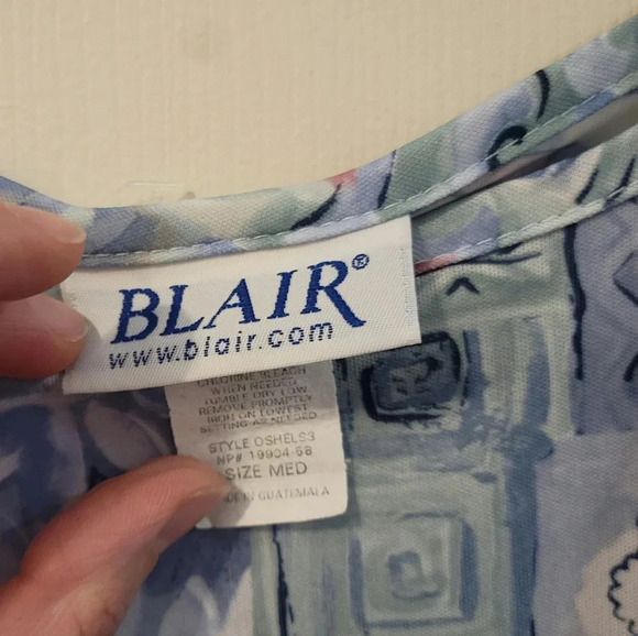 Blair Abstract Printed Short Sleeve, size M - Picture 3 of 5